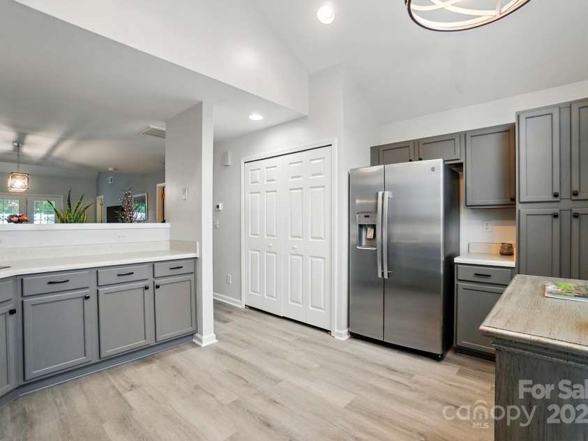 3071 Des Prez Avenue, Fort Mill, SC 29707.  MLS# CAR4260917, YatesRealty ID 19119. 