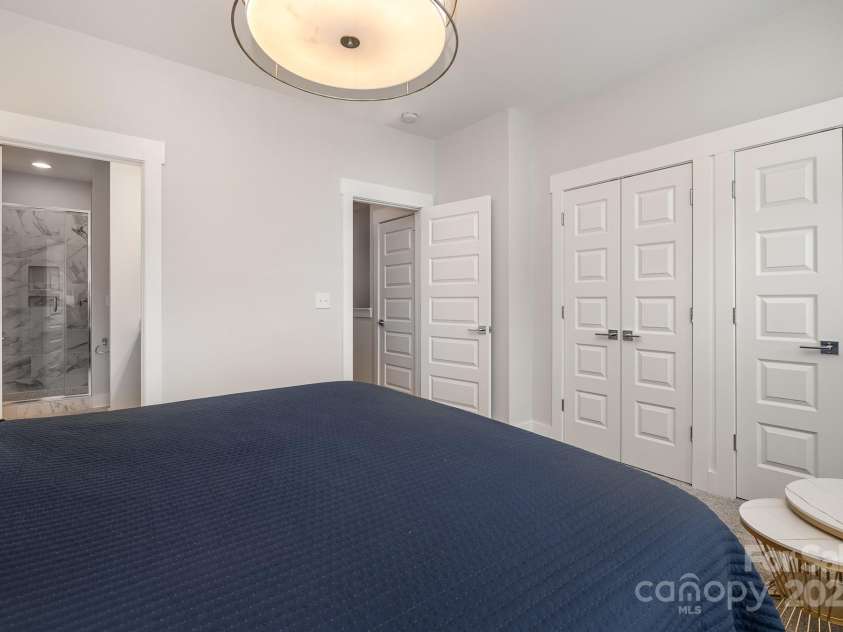 235 Bruns Avenue, Charlotte, NC 28208.  MLS# CAR4331116, YatesRealty ID 1912. 