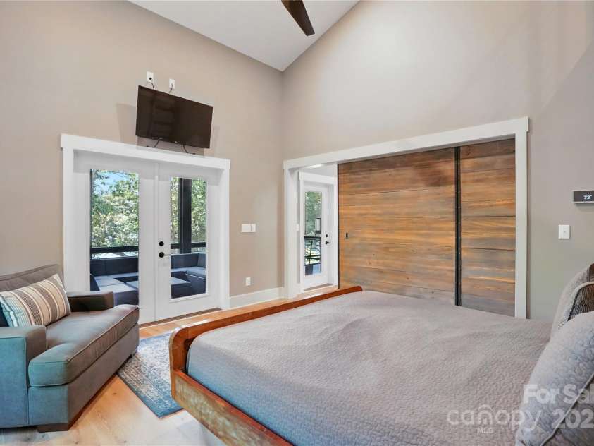16525 Tulloch Road, Charlotte, NC 28278.  MLS# CAR4267483, YatesRealty ID 19120. 