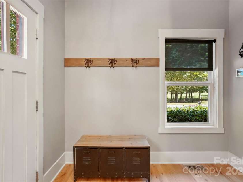 16525 Tulloch Road, Charlotte, NC 28278.  MLS# CAR4267483, YatesRealty ID 19120. 
