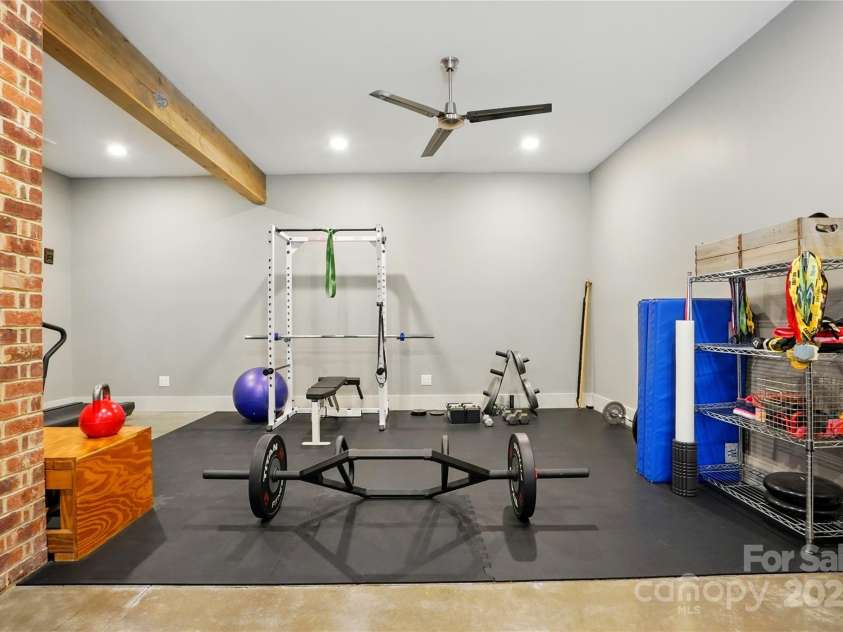 16525 Tulloch Road, Charlotte, NC 28278.  MLS# CAR4267483, YatesRealty ID 19120. 