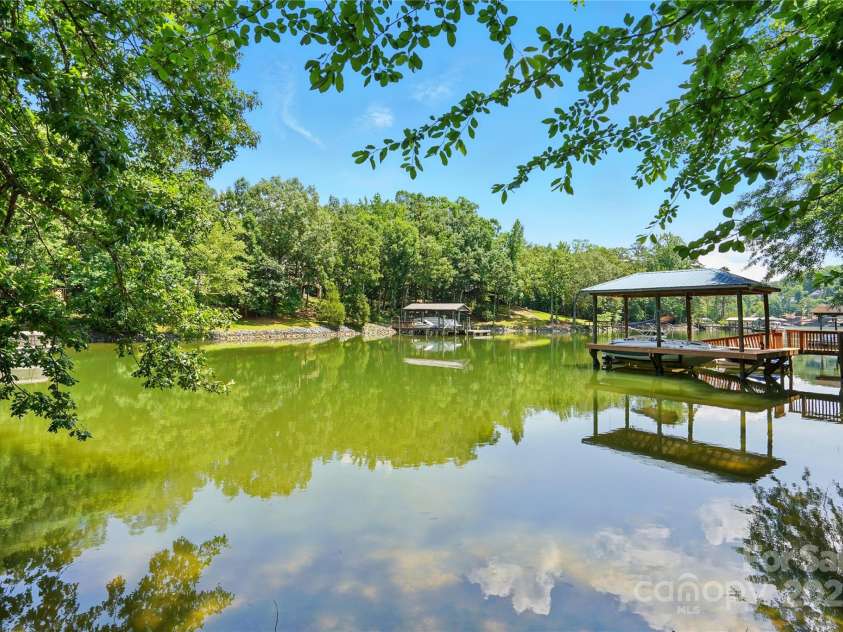 16525 Tulloch Road, Charlotte, NC 28278.  MLS# CAR4267483, YatesRealty ID 19120. Apply for dock permit to launch your boating adventures