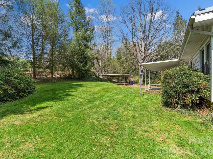 7 Acton Woods Road, Candler, NC 28715.  MLS# CAR4362191, YatesRealty ID 19120. 
