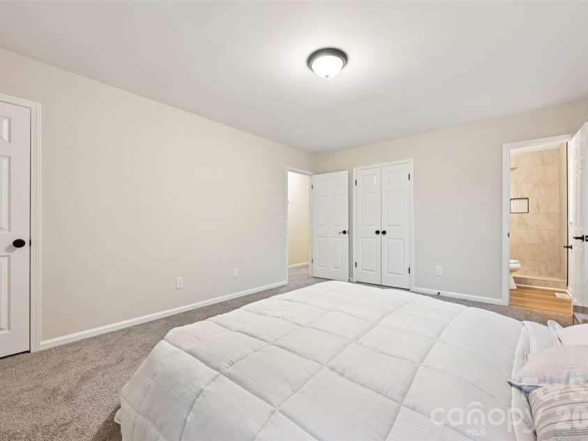 1104 Colony Court, Gastonia, NC 28056.  MLS# CAR4327362, YatesRealty ID 19121. 