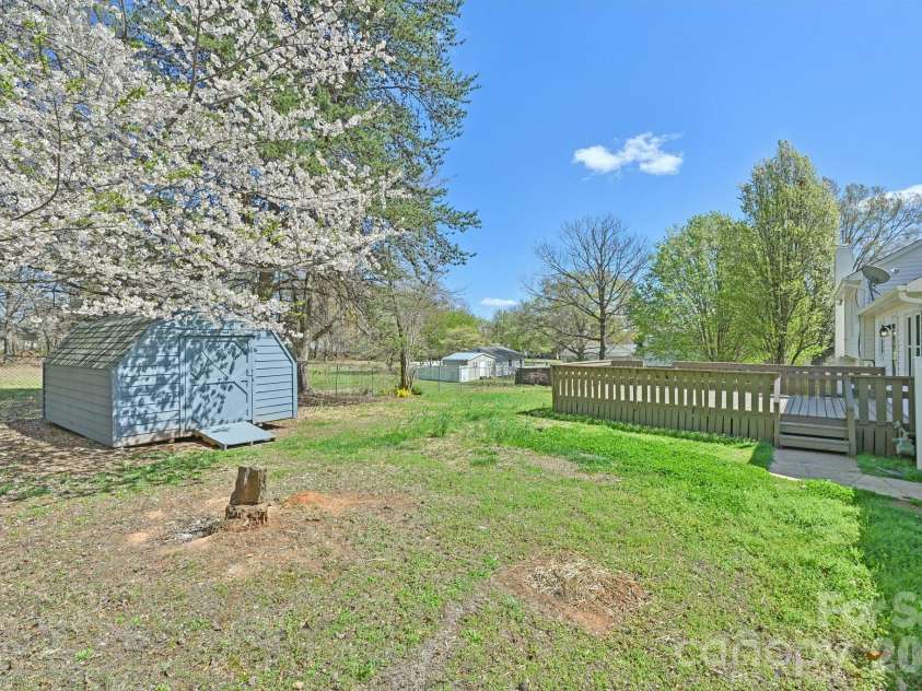 1104 Colony Court, Gastonia, NC 28056.  MLS# CAR4327362, YatesRealty ID 19121. 