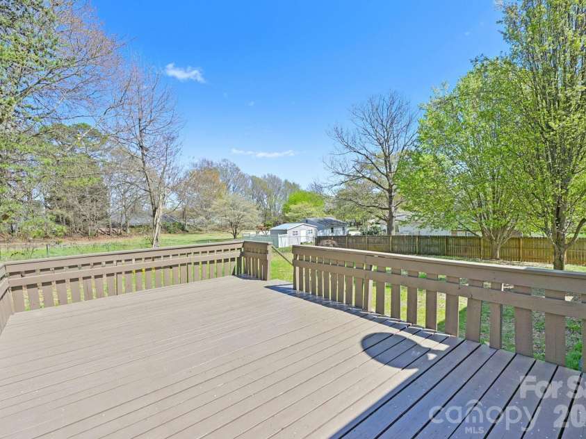 1104 Colony Court, Gastonia, NC 28056.  MLS# CAR4327362, YatesRealty ID 19121. 
