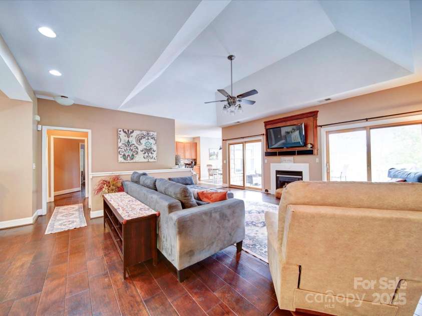 135 Boulder Ridge Drive, Denton, NC 27239.  MLS# CAR4244687, YatesRealty ID 19121. 