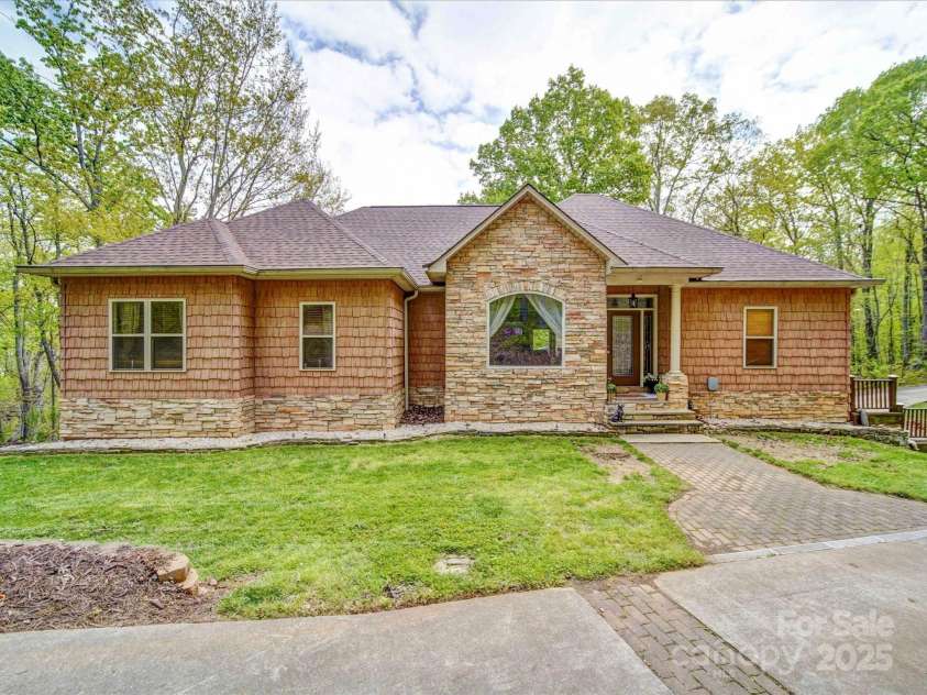 135 Boulder Ridge Drive, Denton, NC 27239.  MLS# CAR4244687, YatesRealty ID 19121. 
