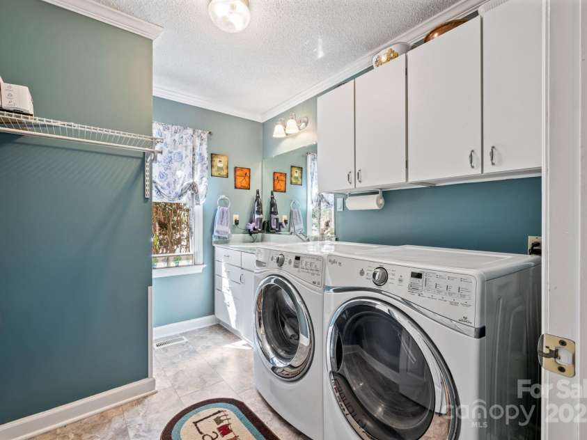 109 Rima Landing, Denton, NC 27239.  MLS# CAR4234129, YatesRealty ID 19122. 