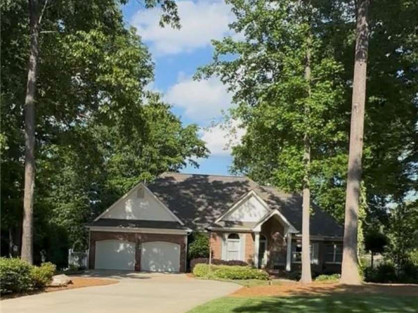 109 Rima Landing, Denton, NC 27239.  MLS# CAR4234129, YatesRealty ID 19122. 