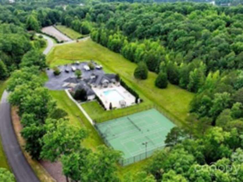 109 Rima Landing, Denton, NC 27239.  MLS# CAR4234129, YatesRealty ID 19122. Community tennis courts