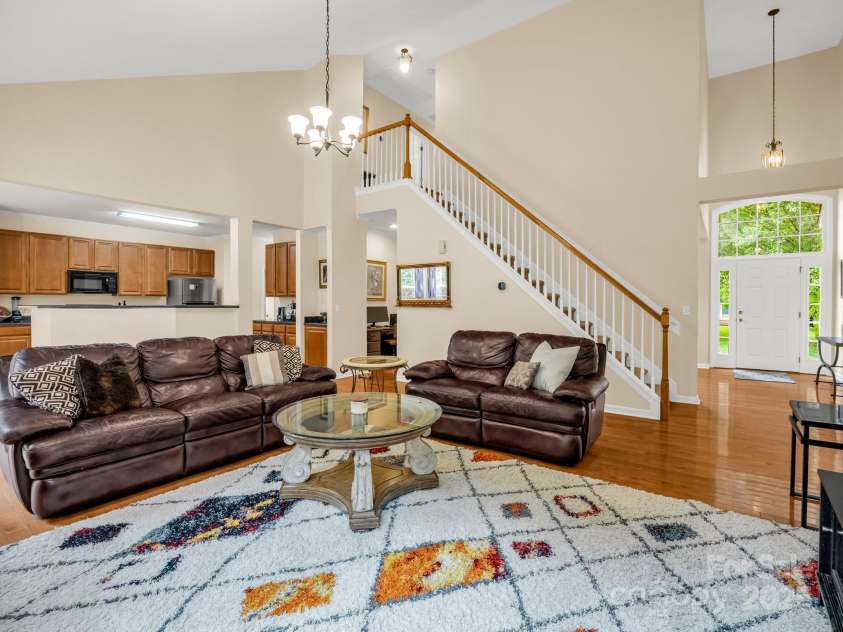 24 Yorktown Circle, Arden, NC 28704.  MLS# CAR4262895, YatesRealty ID 19123. 