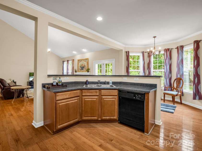 24 Yorktown Circle, Arden, NC 28704.  MLS# CAR4262895, YatesRealty ID 19123. 