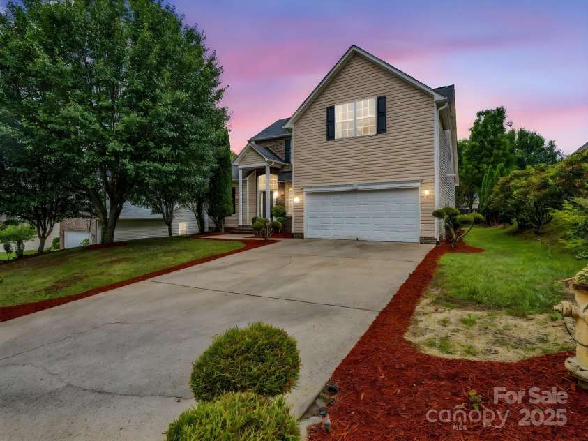 24 Yorktown Circle, Arden, NC 28704.  MLS# CAR4262895, YatesRealty ID 19123. 