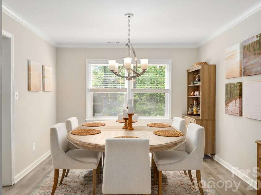 8124 Red Cap Lane, Charlotte, NC 28270.  MLS# CAR4366134, YatesRealty ID 19123. 