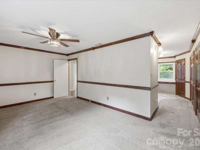 1200 Berkshire Drive, Kannapolis, NC 28081.  MLS# CAR4364946, YatesRealty ID 19124. Primary Bedroom