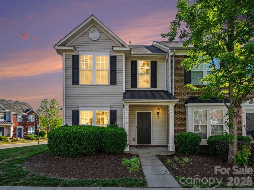 4201 Coulter Crossing, Charlotte, NC 28213.  MLS# CAR4378696, YatesRealty ID 19125. 