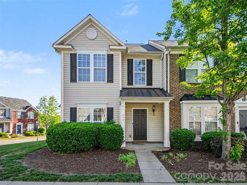 4201 Coulter Crossing, Charlotte, NC 28213.  MLS# CAR4378696, YatesRealty ID 19125. 