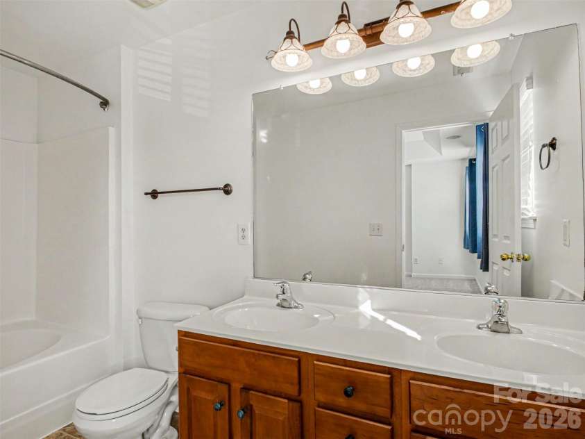 4201 Coulter Crossing, Charlotte, NC 28213.  MLS# CAR4378696, YatesRealty ID 19125. 