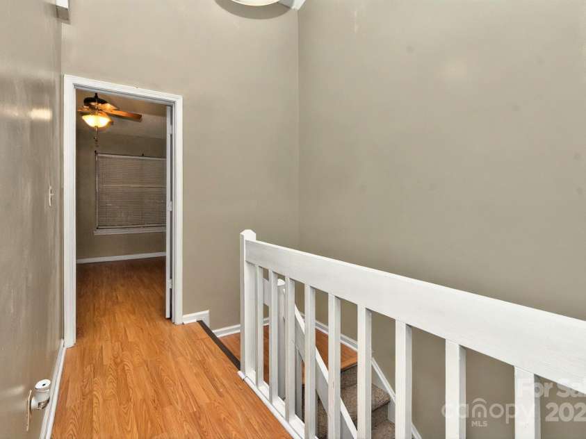 6401 Windsor Gate Lane, Charlotte, NC 28215.  MLS# CAR4264084, YatesRealty ID 19127. 