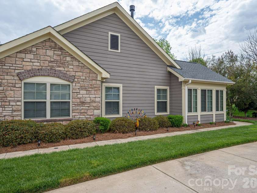1434 Somersby Circle, Gastonia, NC 28054.  MLS# CAR4363523, YatesRealty ID 19128. 