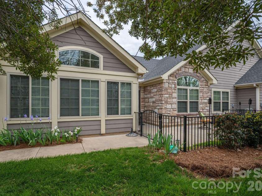 1434 Somersby Circle, Gastonia, NC 28054.  MLS# CAR4363523, YatesRealty ID 19128. 