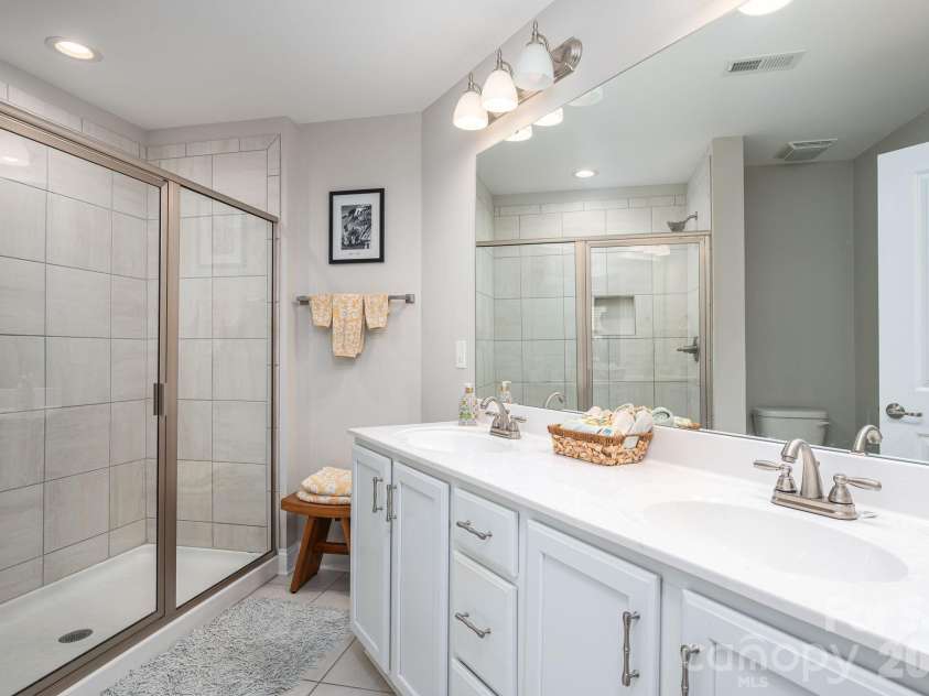 1434 Somersby Circle, Gastonia, NC 28054.  MLS# CAR4363523, YatesRealty ID 19128. Primary Bathroom
