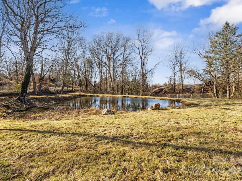 16 Rosscraggon Drive, Asheville, NC 28803.  MLS# CAR4219971, YatesRealty ID 19128. 