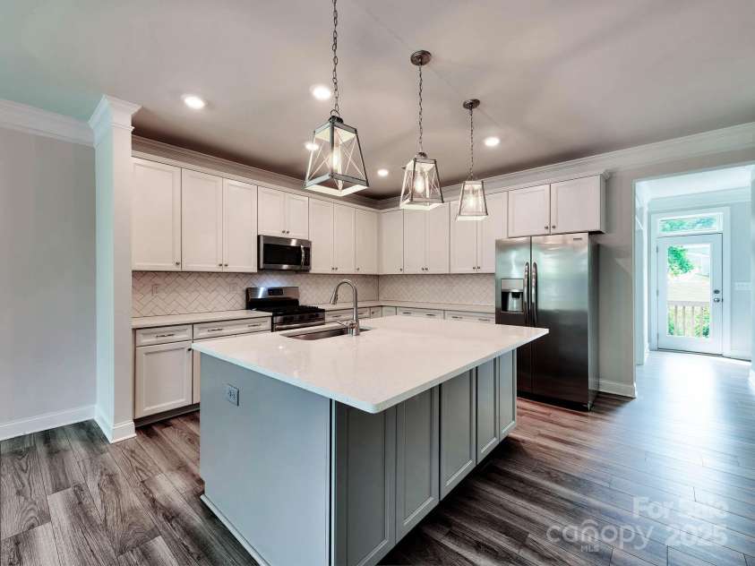 2001 Laurel Village Circle, Belmont, NC 28012.  MLS# CAR4258916, YatesRealty ID 19129. 