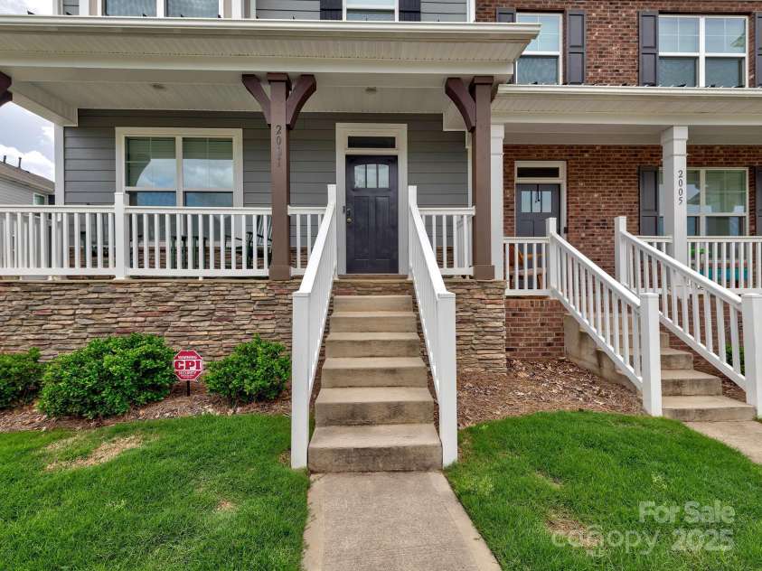 2001 Laurel Village Circle, Belmont, NC 28012.  MLS# CAR4258916, YatesRealty ID 19129. 