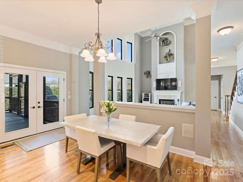 3827 Bramwyck Drive, Charlotte, NC 28210.  MLS# CAR4215498, YatesRealty ID 1913. Breakfast