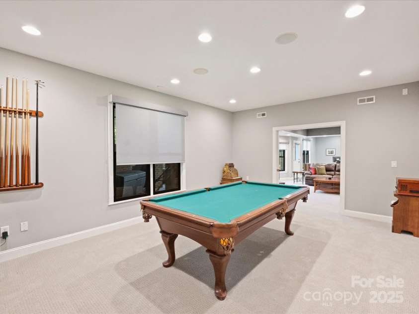 3827 Bramwyck Drive, Charlotte, NC 28210.  MLS# CAR4215498, YatesRealty ID 1913. Den