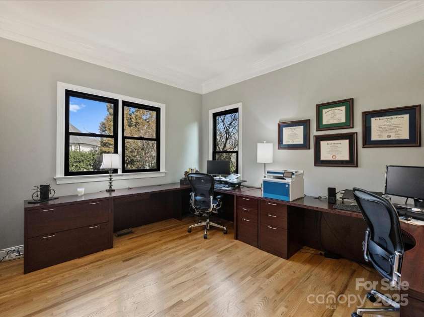 3827 Bramwyck Drive, Charlotte, NC 28210.  MLS# CAR4215498, YatesRealty ID 1913. Office