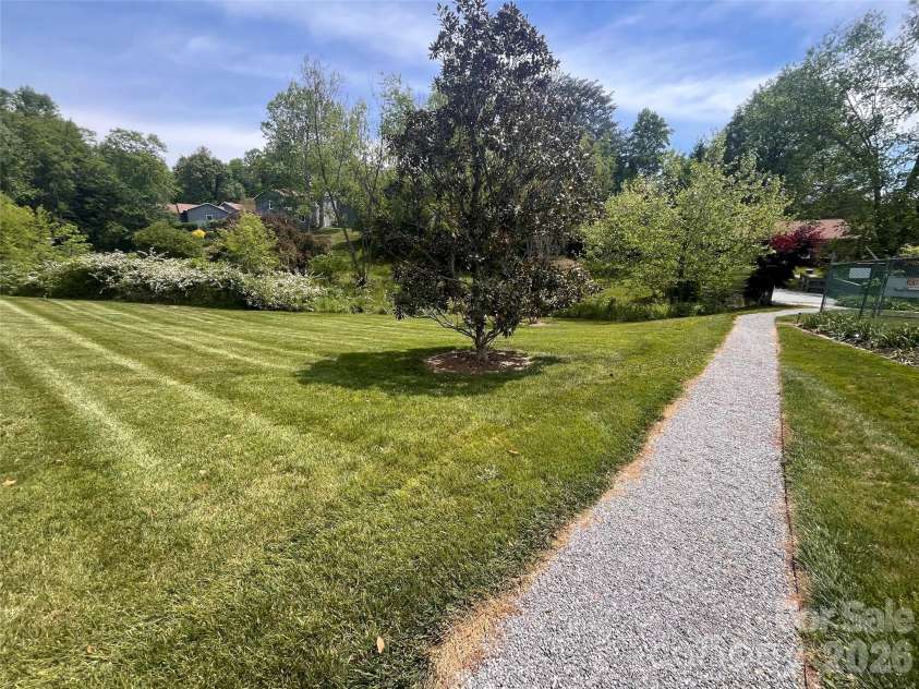 1 Hedgerose Court, Asheville, NC 28805.  MLS# CAR4378976, YatesRealty ID 19130. 