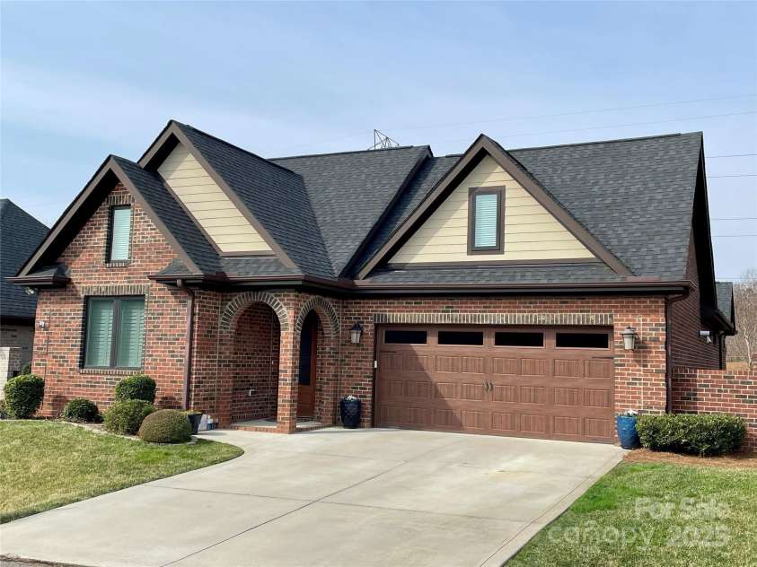 6111 Gold Springs Way, Denver, NC 28037.  MLS# CAR4237961, YatesRealty ID 19130. 