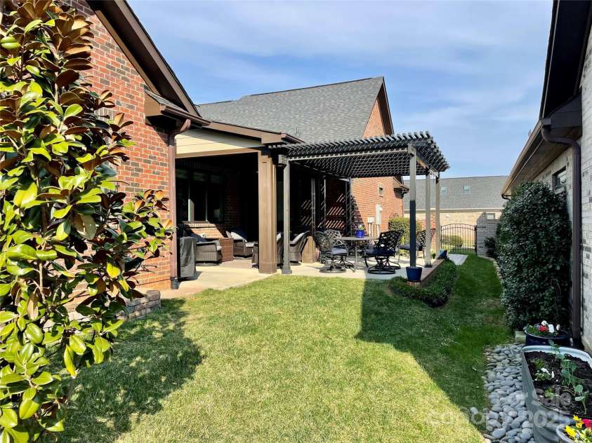 6111 Gold Springs Way, Denver, NC 28037.  MLS# CAR4237961, YatesRealty ID 19130. 