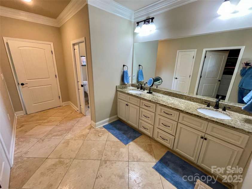 6111 Gold Springs Way, Denver, NC 28037.  MLS# CAR4237961, YatesRealty ID 19130. 