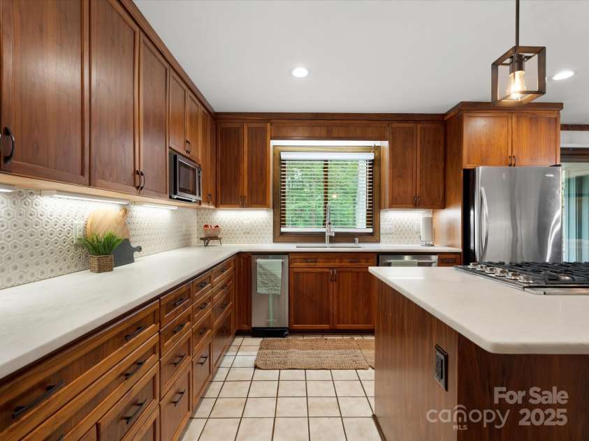 2730 Highway 557 Highway, Clover, SC 29710.  MLS# CAR4266151, YatesRealty ID 19132. 