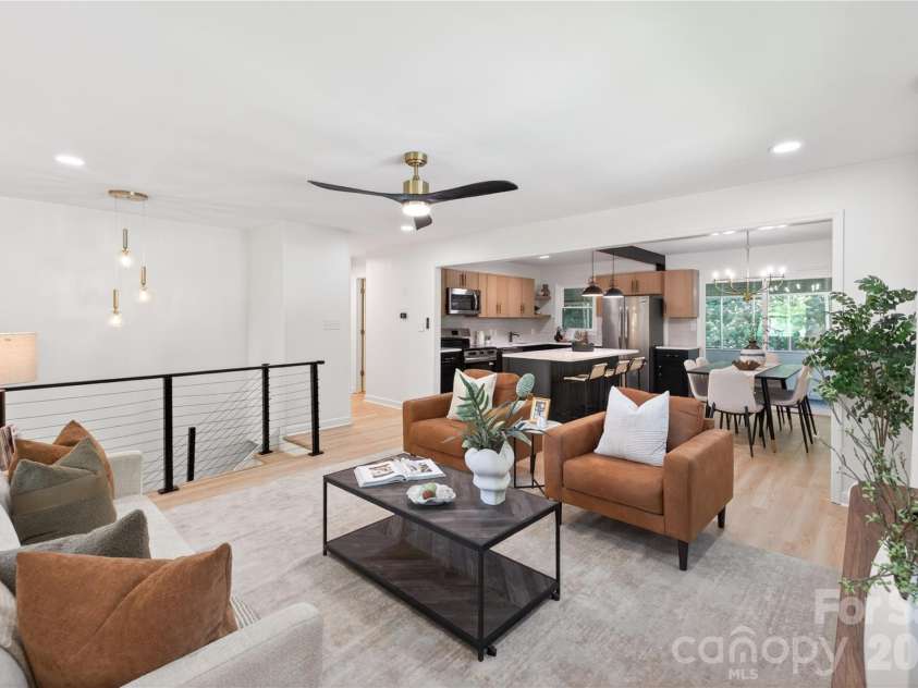 5701 Ilford Street, Charlotte, NC 28215.  MLS# CAR4374140, YatesRealty ID 19132. 