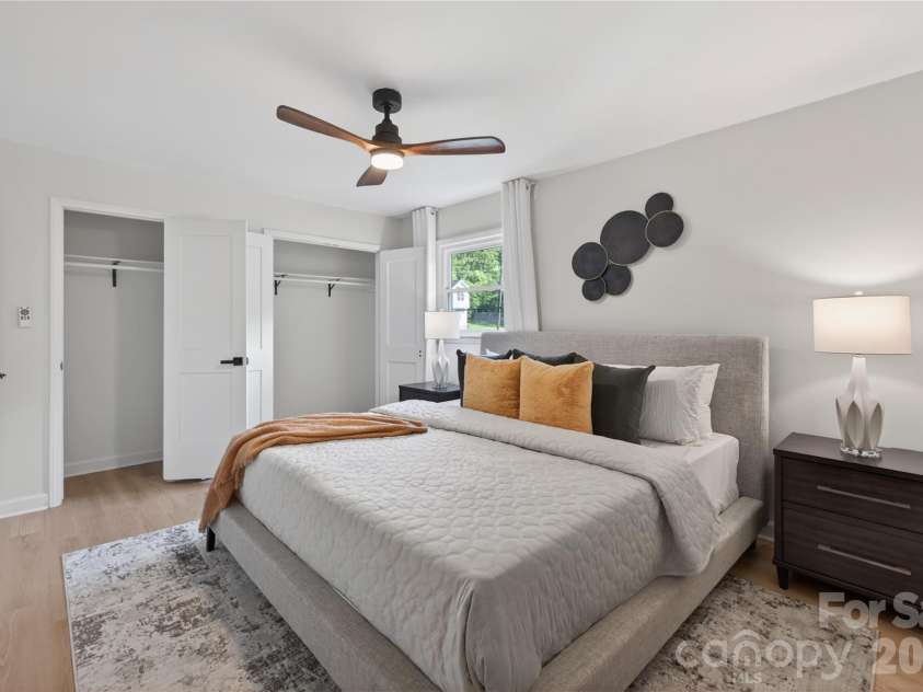 5701 Ilford Street, Charlotte, NC 28215.  MLS# CAR4374140, YatesRealty ID 19132. 