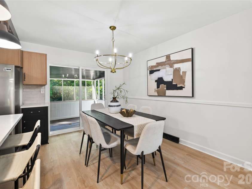 5701 Ilford Street, Charlotte, NC 28215.  MLS# CAR4374140, YatesRealty ID 19132. 