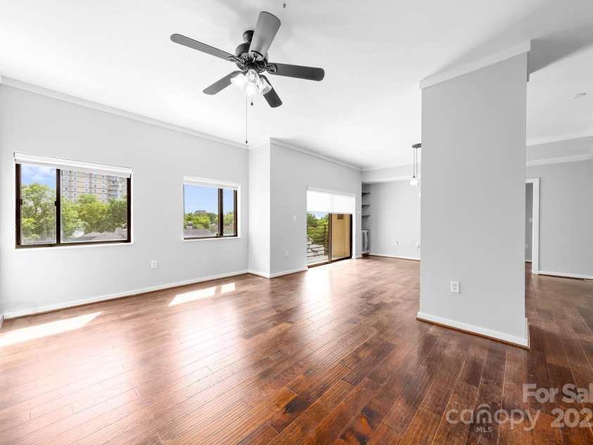 715 N Church Street, Charlotte, NC 28202.  MLS# CAR4269465, YatesRealty ID 19133. 