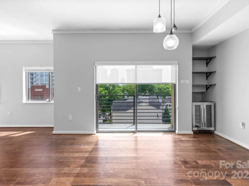 715 N Church Street, Charlotte, NC 28202.  MLS# CAR4269465, YatesRealty ID 19133. 