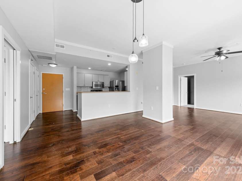 715 N Church Street, Charlotte, NC 28202.  MLS# CAR4269465, YatesRealty ID 19133. 