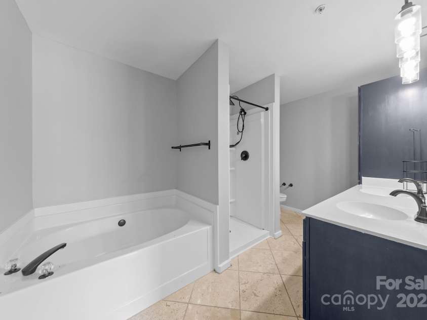 715 N Church Street, Charlotte, NC 28202.  MLS# CAR4269465, YatesRealty ID 19133. 