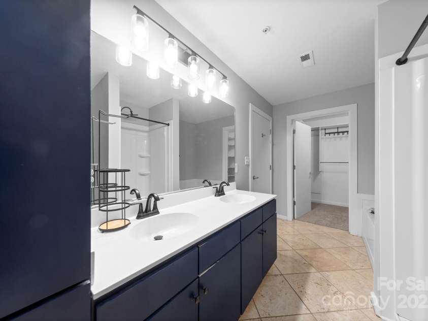715 N Church Street, Charlotte, NC 28202.  MLS# CAR4269465, YatesRealty ID 19133. 