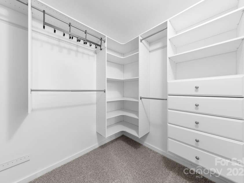 715 N Church Street, Charlotte, NC 28202.  MLS# CAR4269465, YatesRealty ID 19133. 