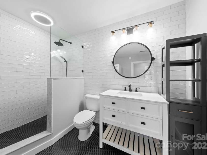 715 N Church Street, Charlotte, NC 28202.  MLS# CAR4269465, YatesRealty ID 19133. 