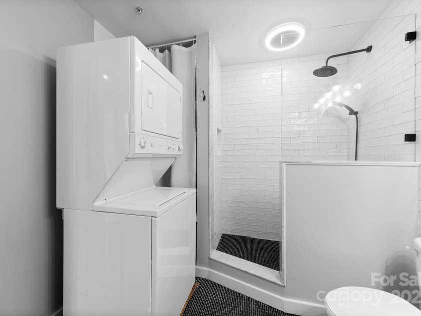 715 N Church Street, Charlotte, NC 28202.  MLS# CAR4269465, YatesRealty ID 19133. 