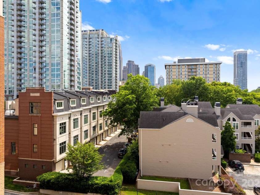 715 N Church Street, Charlotte, NC 28202.  MLS# CAR4269465, YatesRealty ID 19133. 